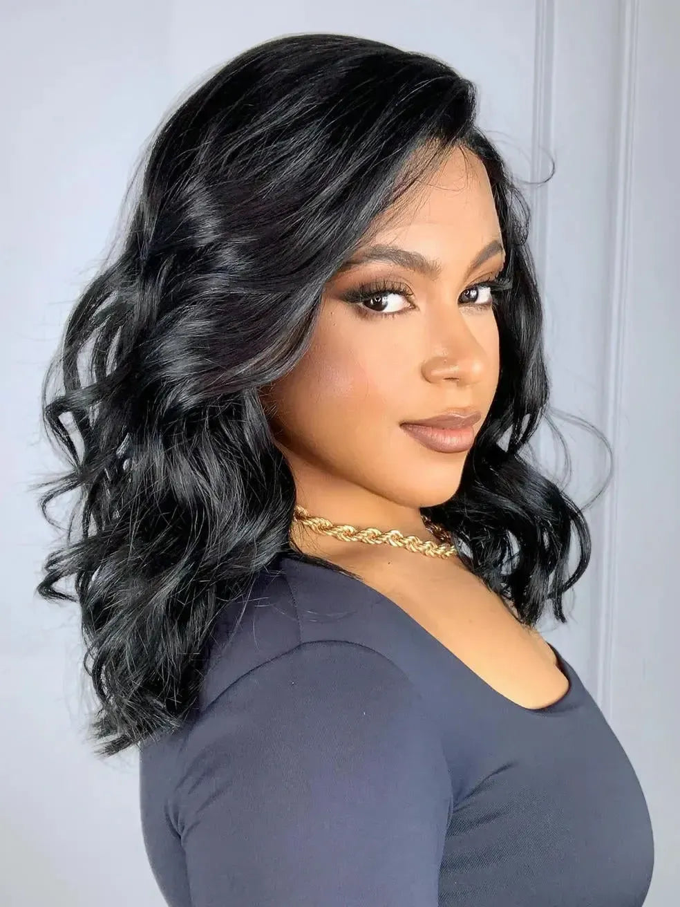 Lace Front HD Lilah Preta Ondulada - Repartição Livre 13x7